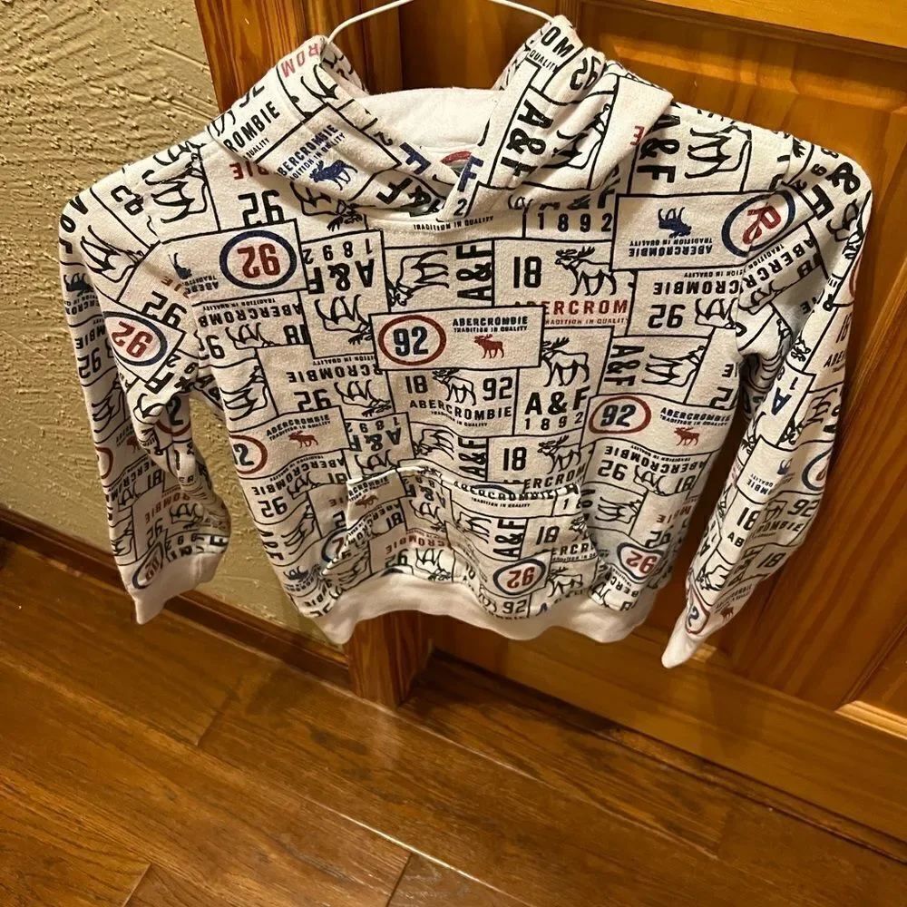 Abercrombie kids boys size 7/8 hoodie